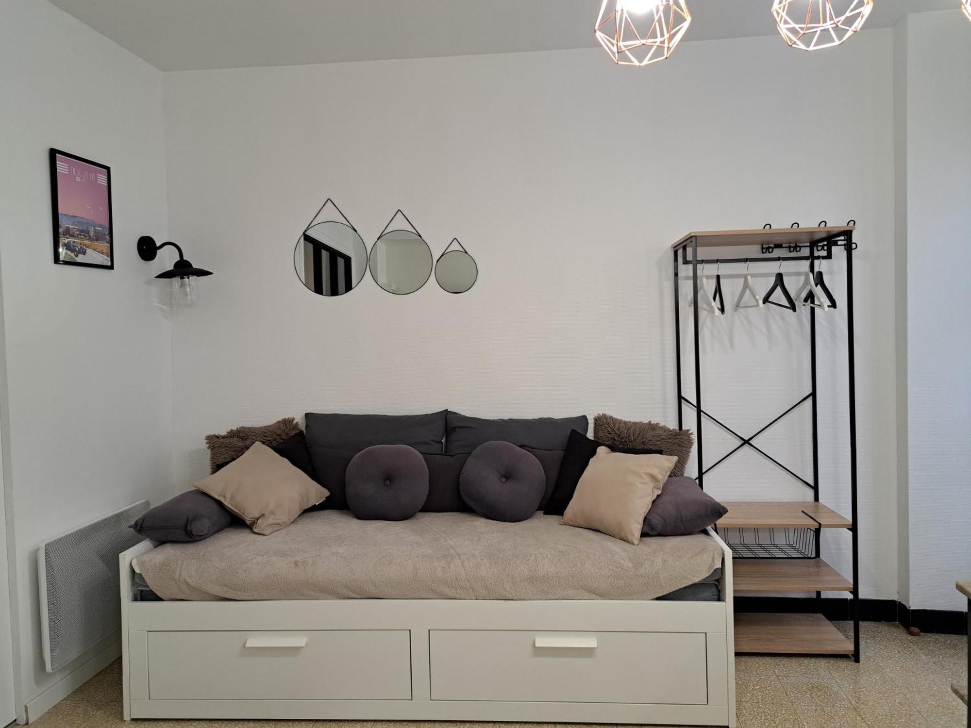 Bel Appartement 2/4Personnes Douzens المظهر الخارجي الصورة